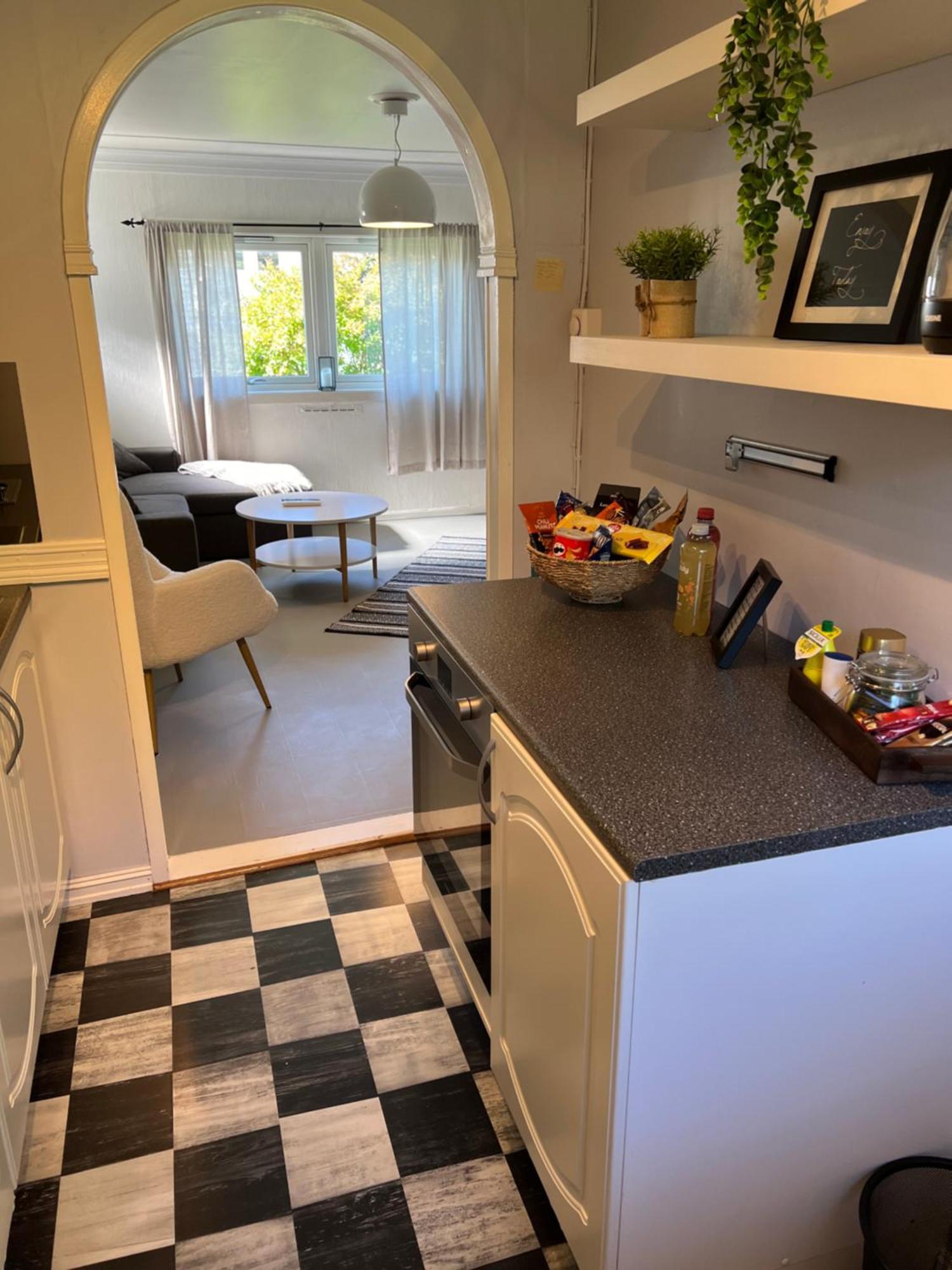 האוגסונד Lite Hus Med Egen Inngang - Sentral Beliggenhet מראה חיצוני תמונה